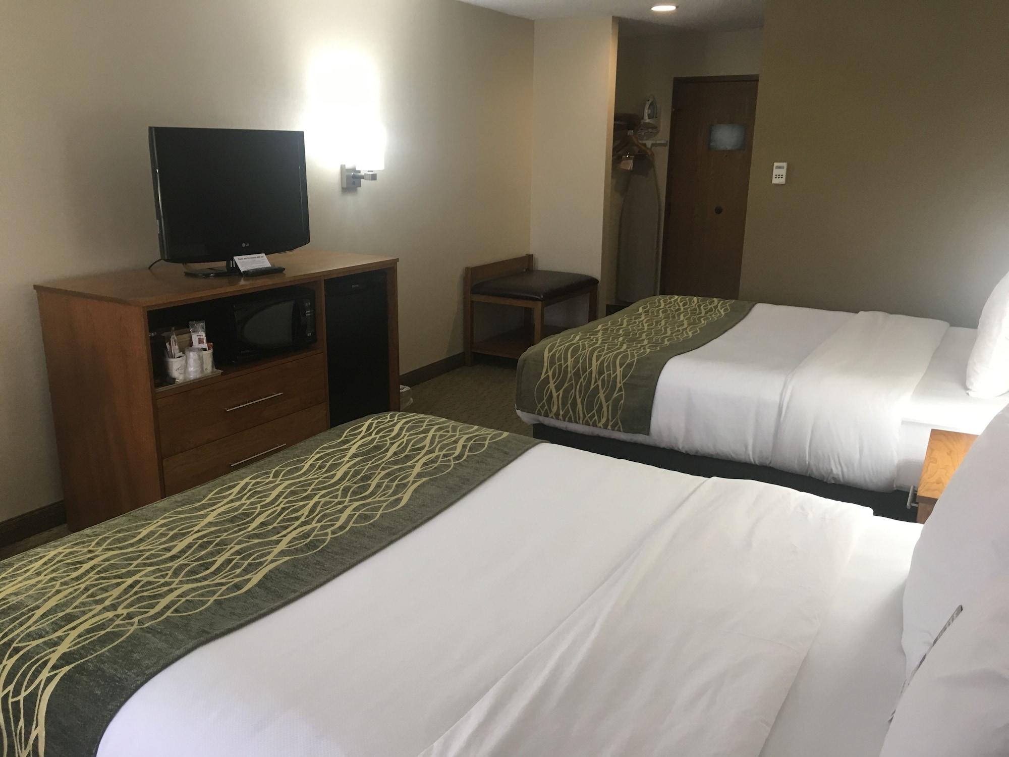 Comfort Inn Millersburg Esterno foto